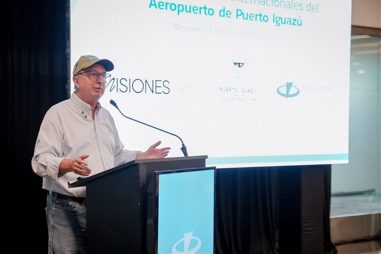 Este lunes llegó el nuevo vuelo Lima - Puerto Iguazú: "Es una oportunidad que nos une con turistas de 70 destinos del mundo", dijo Passalacqua imagen-5