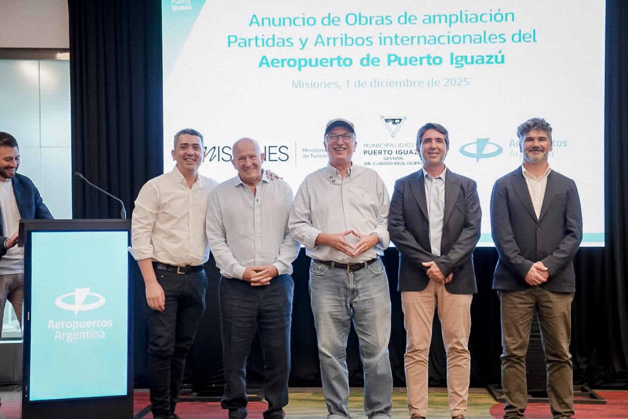 Este lunes llegó el nuevo vuelo Lima - Puerto Iguazú: "Es una oportunidad que nos une con turistas de 70 destinos del mundo", dijo Passalacqua imagen-9