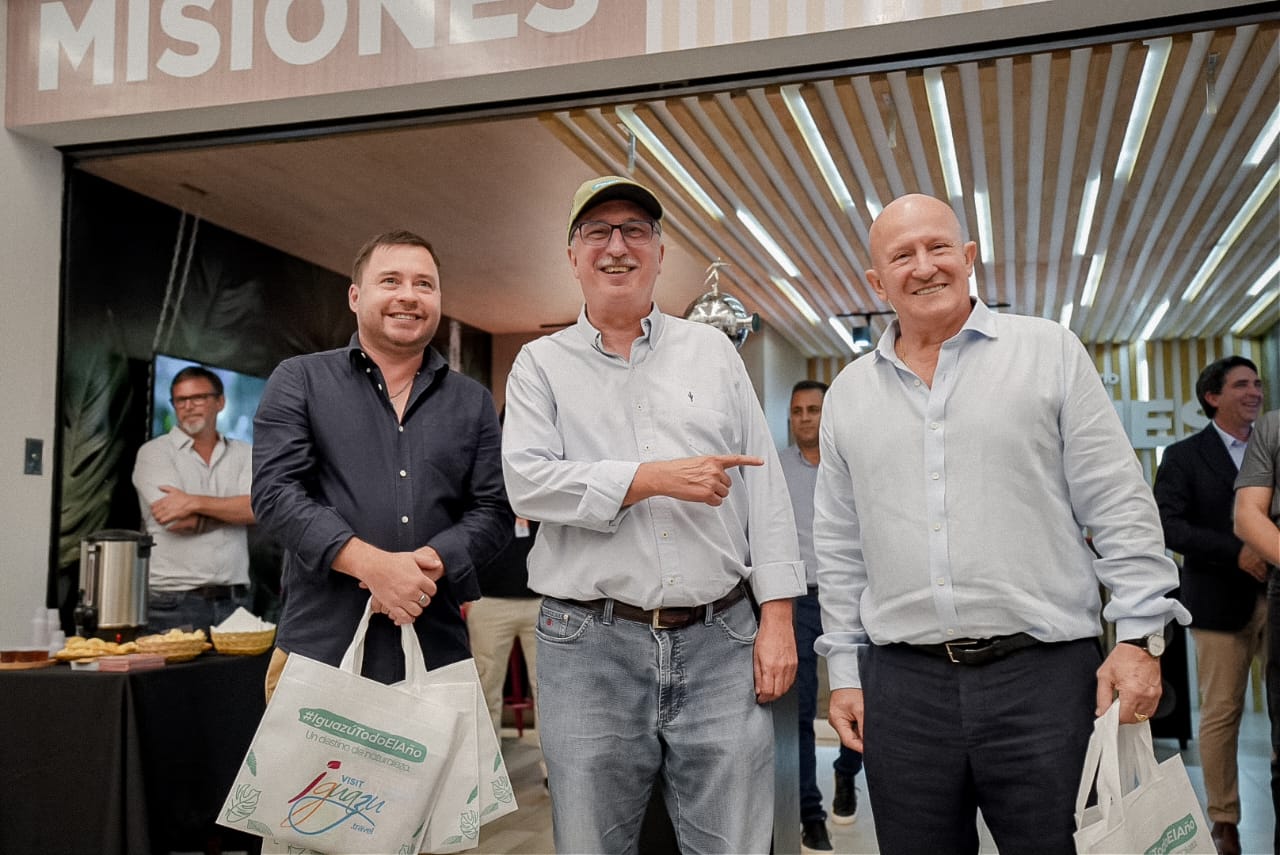 Este lunes llegó el nuevo vuelo Lima - Puerto Iguazú: "Es una oportunidad que nos une con turistas de 70 destinos del mundo", dijo Passalacqua imagen-11