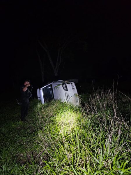 Despiste y vuelco en Ruta 103 dejó a una familia hospitalizada Despiste y vuelco en Ruta 103 dejó a una familia hospitalizada imagen-7