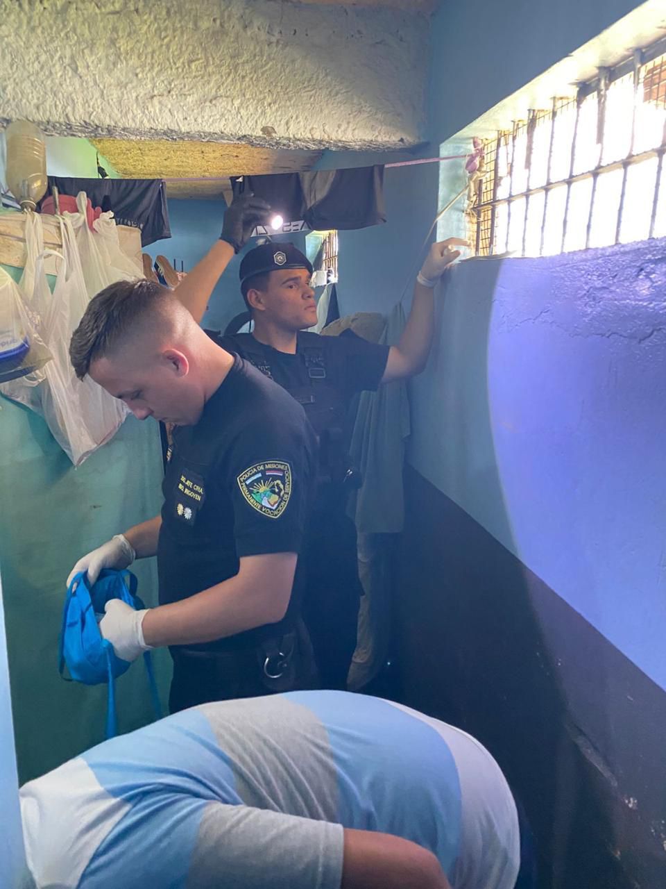 Investigan a un Policía por facilitar la fuga de detenidos en Bernardo de Irigoyen imagen-4