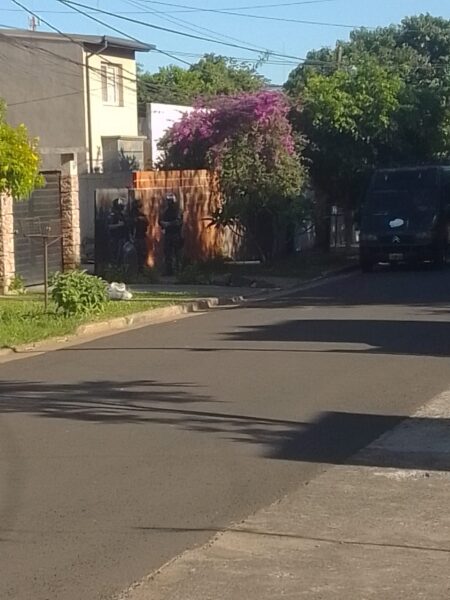 Un allanamiento derivó a la detención de un hombre buscado por robo y contrabando imagen-5