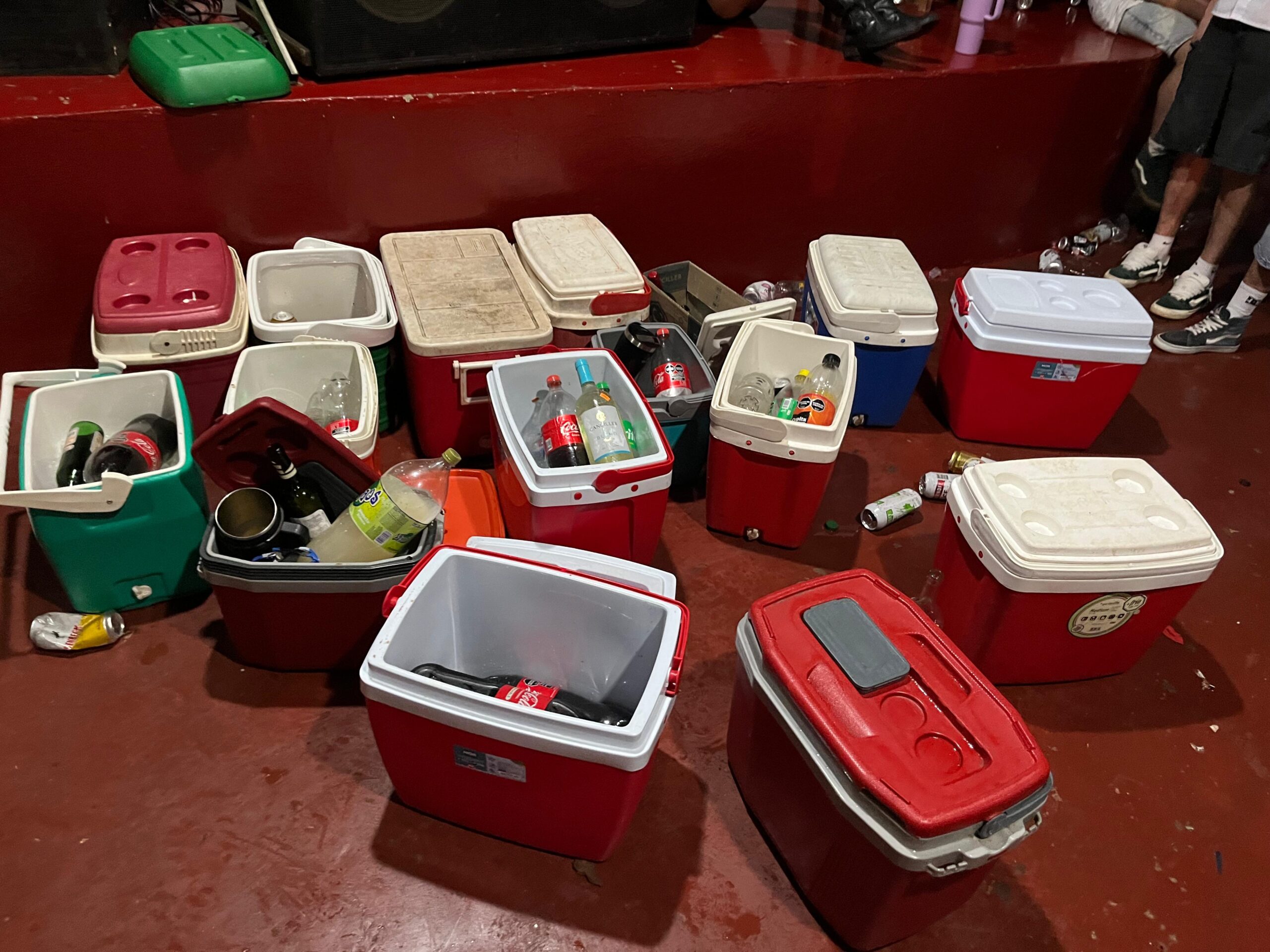 Una fiesta clandestina y un local nocturno clausurados por permitir el consumo de alcohol a menores imagen-6