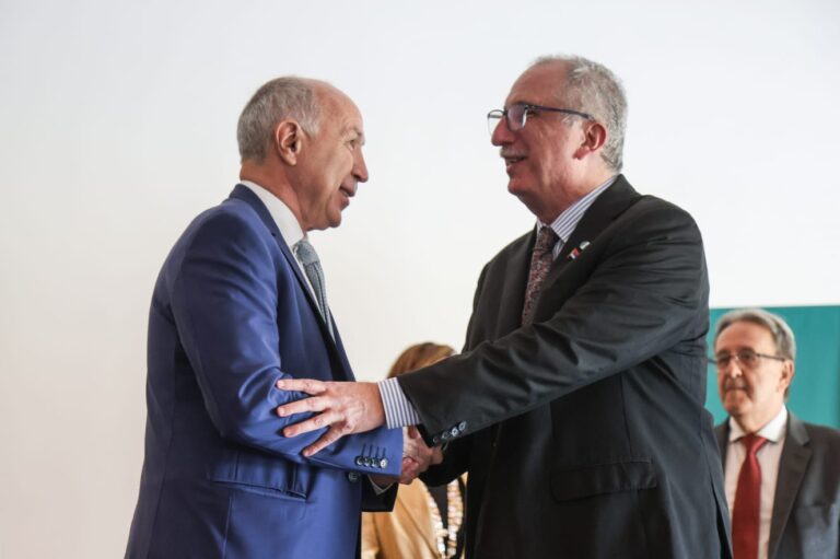 “Es tiempo de la justicia”: Passalacqua y Lorenzetti marcaron en Iguazú el debate sobre los nuevos desafíos del Código Civil y Comercial imagen-14