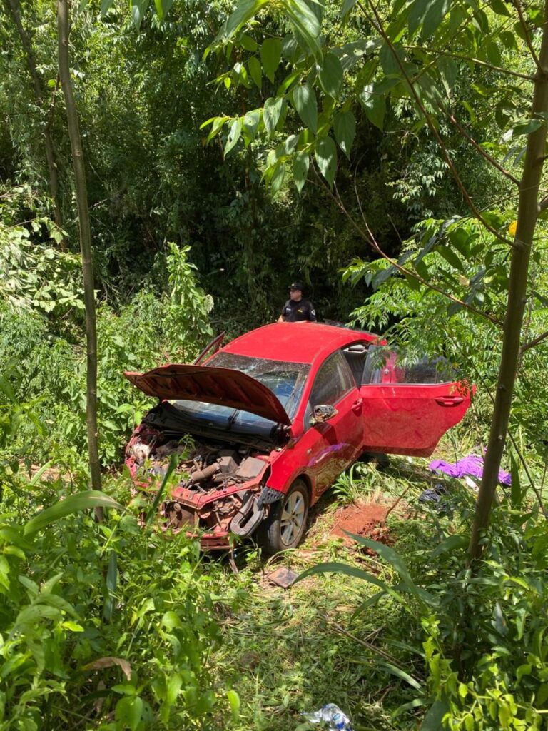 Despiste vehicular dejó lesionados en Puerto Esperanza imagen-6