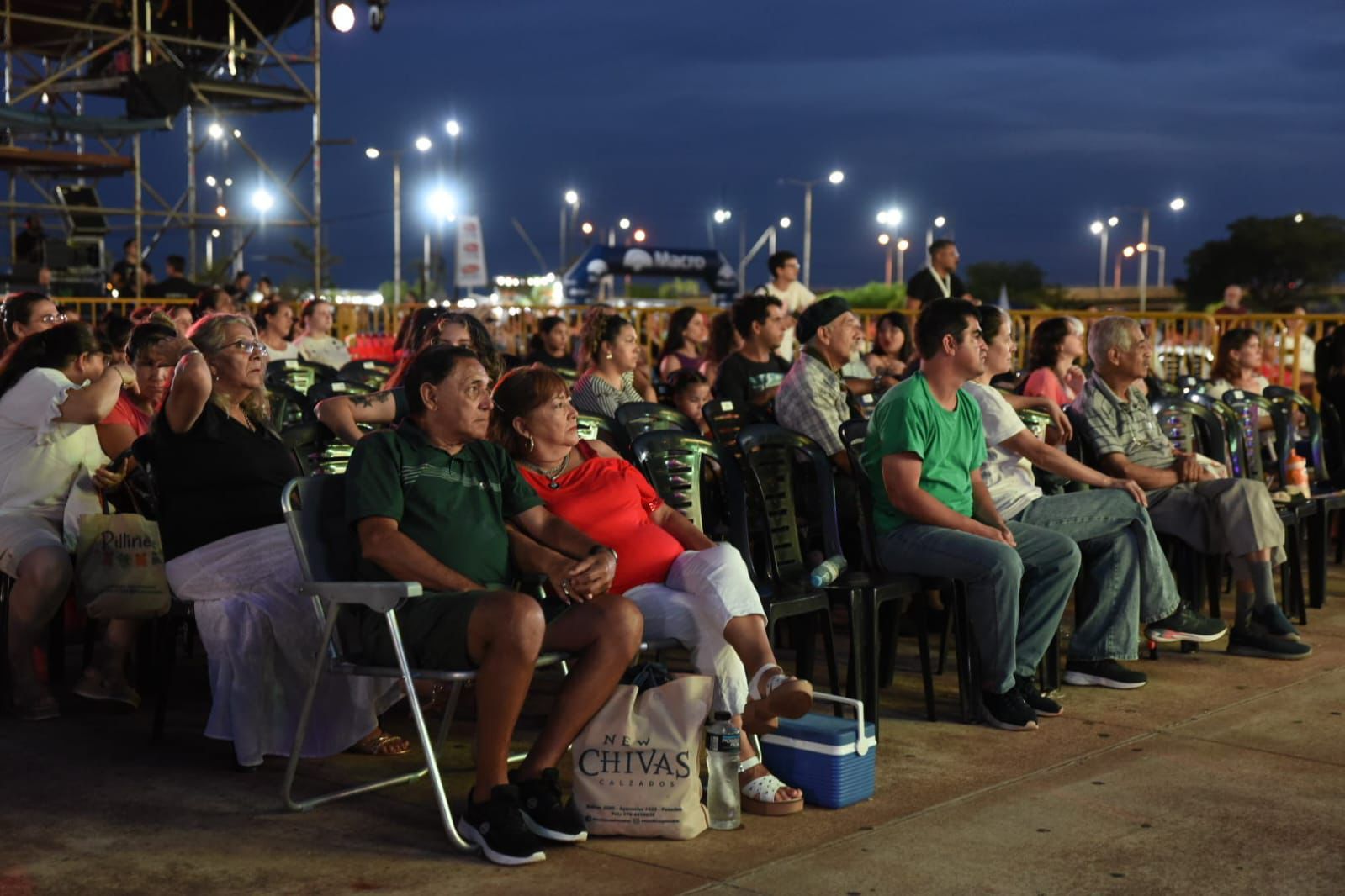 El Festival Nacional de la Música del Litoral abrió con emoción, tradición y un público que volvió a encontrarse imagen-12
