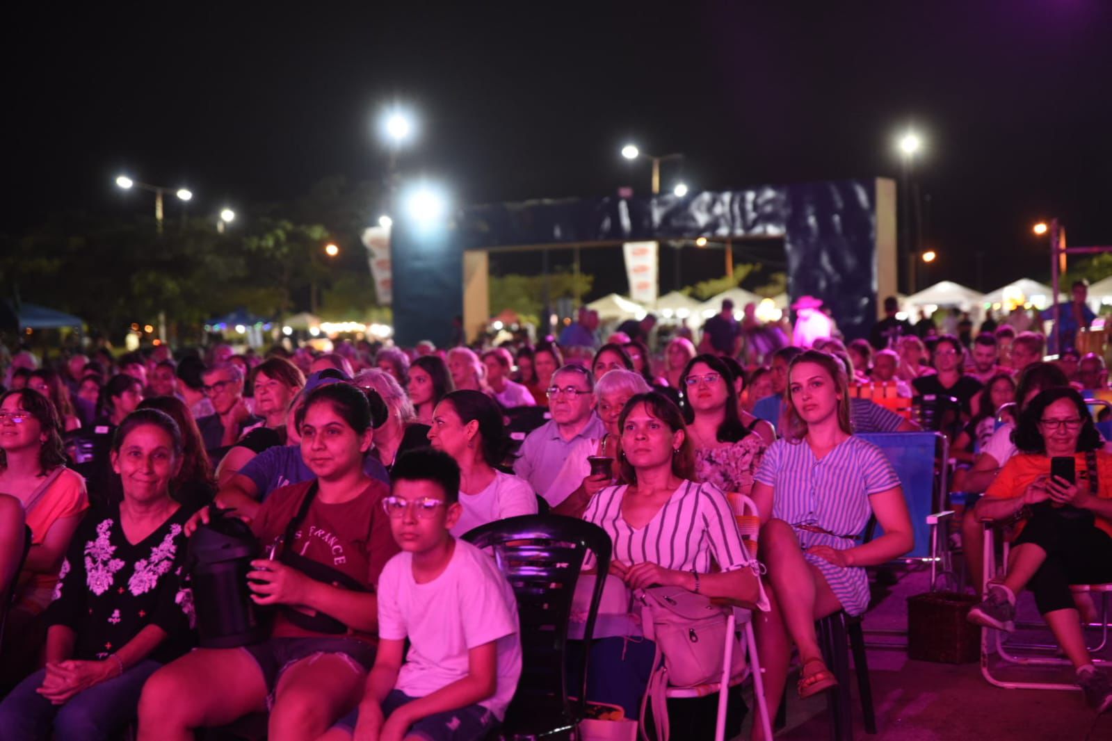 El Festival Nacional de la Música del Litoral abrió con emoción, tradición y un público que volvió a encontrarse imagen-2