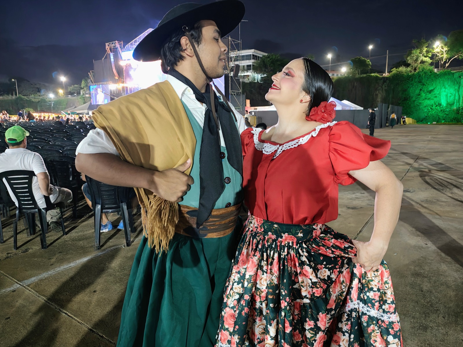 Segunda antorcha del Festival Nacional de la Música del Litoral en la Costanera, la fiesta mantuvo su energía como en su primer día 11 Segunda antorcha del Festival Nacional de la Música del Litoral en la Costanera, la fiesta mantuvo su energía como en su primer día imagen-10
