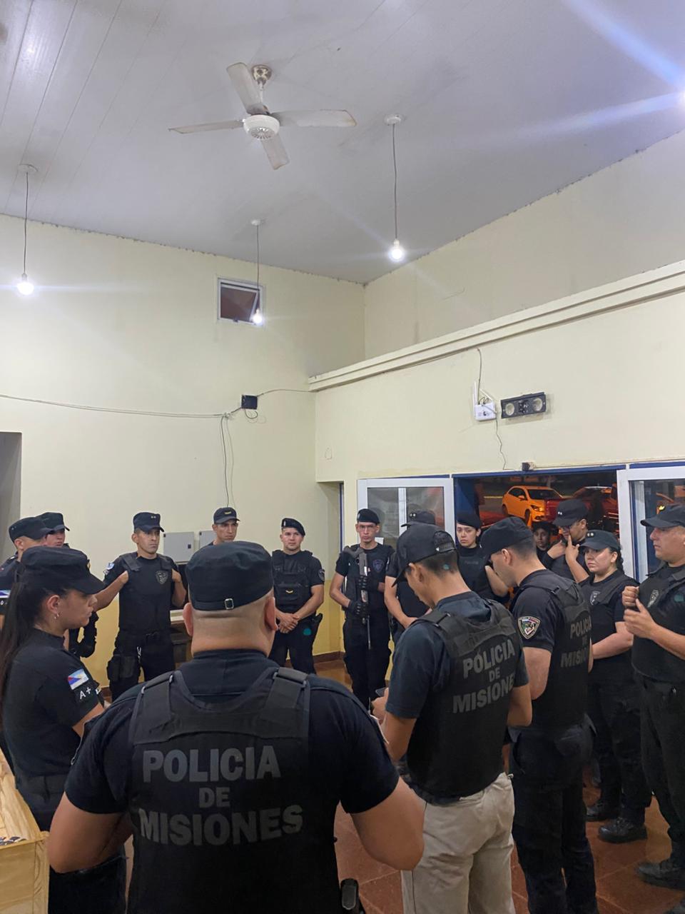 Capturaron a uno de los asaltantes del camión de reparto en la Ruta 19 de Wanda 5 Capturaron a uno de los asaltantes del camión de reparto en la Ruta 19 de Wanda imagen-4