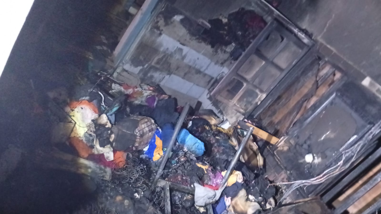 Incendio en una vivienda de Posadas: daños materiales y pericias por posible falla eléctrica imagen-6
