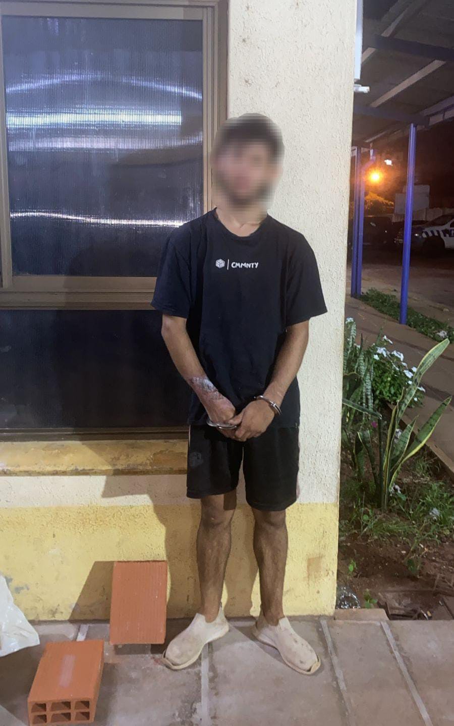 Intentaron robar un autoservicio en Posadas forzando el ingreso al local 3 Intentaron robar un autoservicio en Posadas forzando el ingreso al local imagen-2