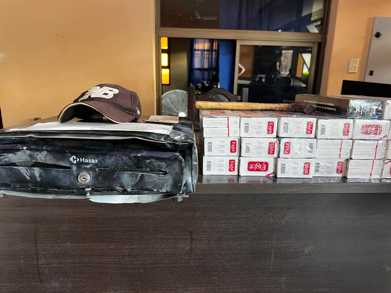 Intentaron robar un autoservicio en Posadas forzando el ingreso al local Intentaron robar un autoservicio en Posadas forzando el ingreso al local imagen-7