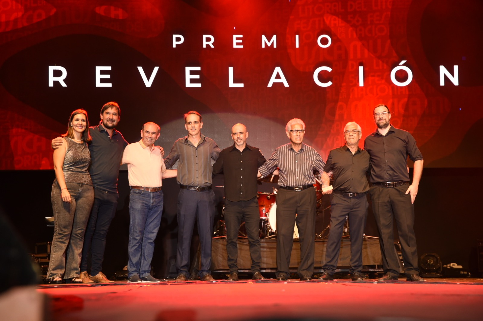 La Cascada brilló con la última antorcha del Festival del Litoral 2025 15 La Cascada brilló con la última antorcha del Festival del Litoral 2025 imagen-14