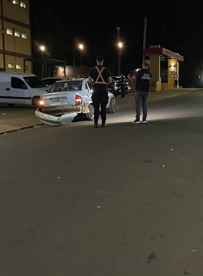 Choque entre un auto y una moto dejó un lesionado en San Vicente imagen-6