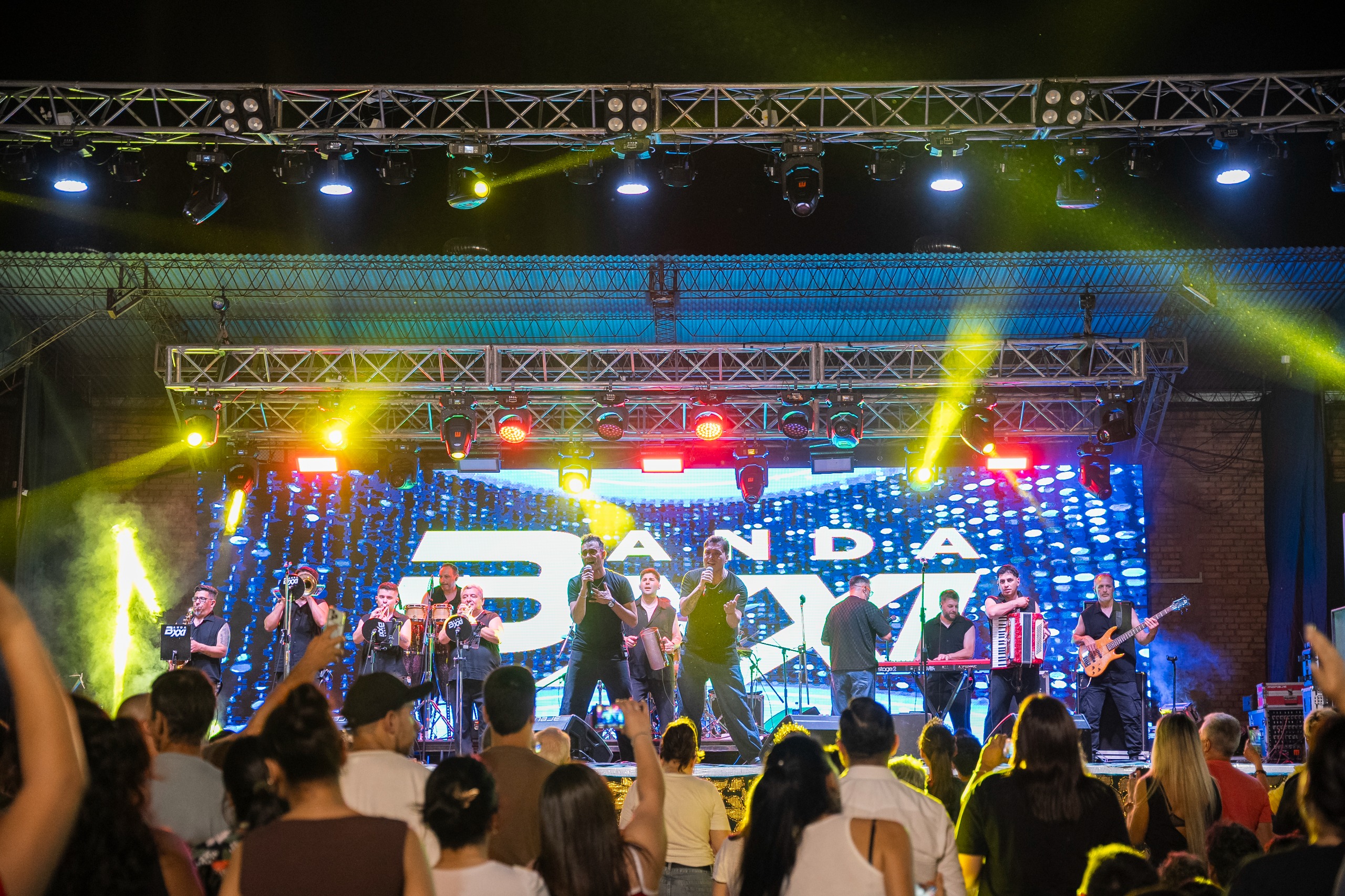 Alem a lo grande: Más de 40 mil personas celebraron el inicio de la Fiesta Nacional de la Navidad 17 Alem a lo grande: Más de 40 mil personas celebraron el inicio de la Fiesta Nacional de la Navidad imagen-16