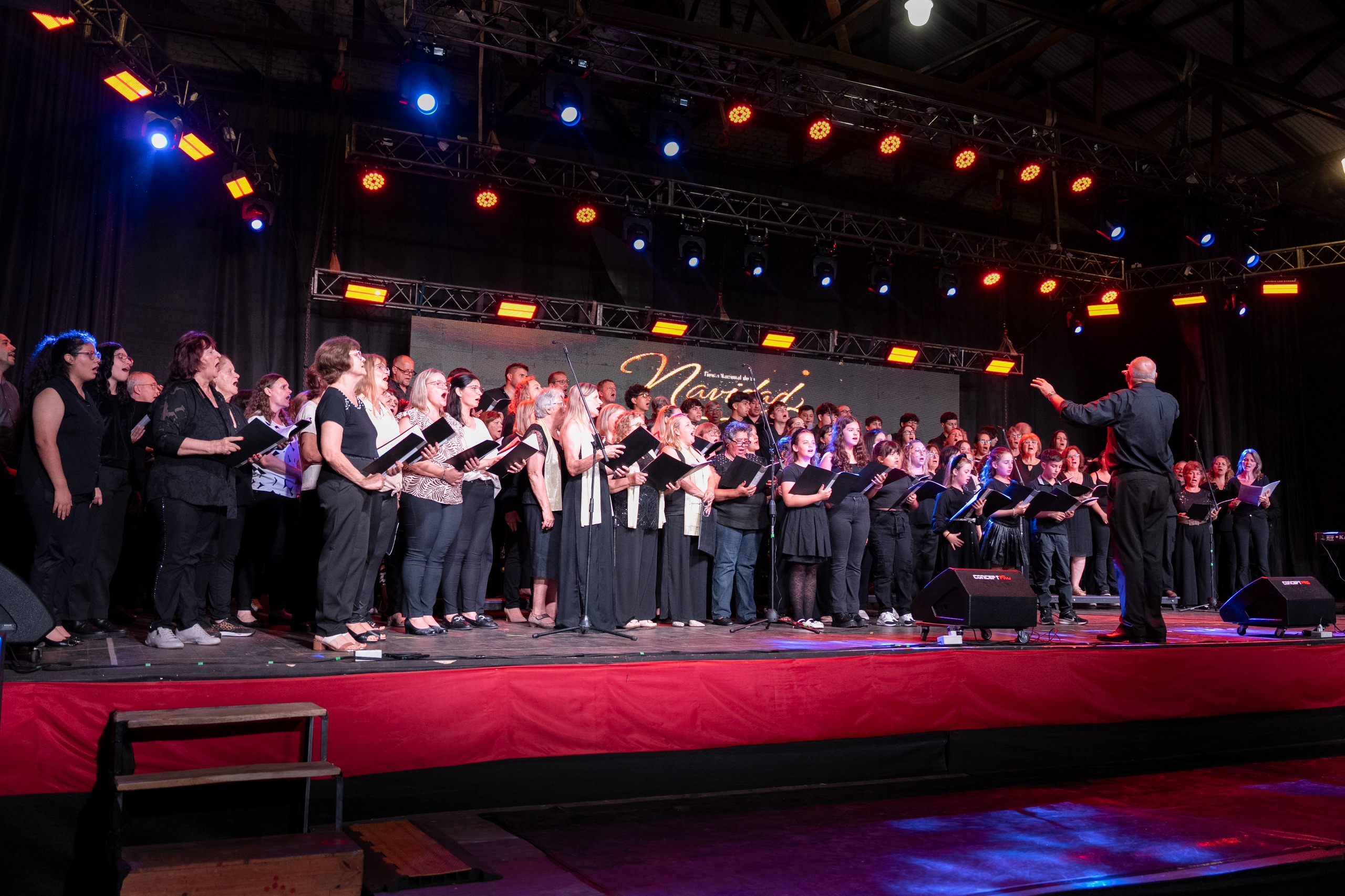 Alem a lo grande: Más de 40 mil personas celebraron el inicio de la Fiesta Nacional de la Navidad 41 Alem a lo grande: Más de 40 mil personas celebraron el inicio de la Fiesta Nacional de la Navidad imagen-40