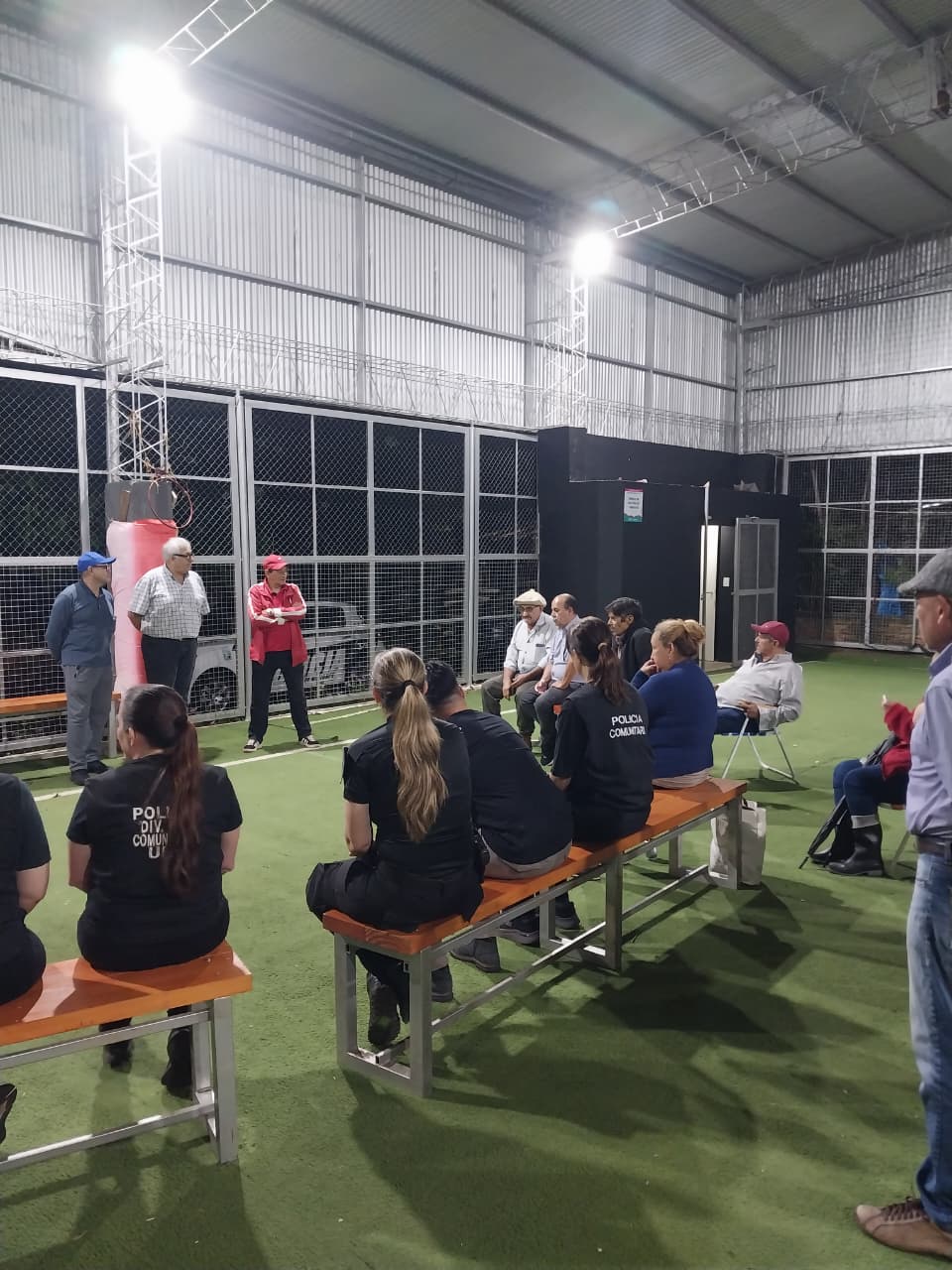 En reunión con autoridades, vecinos de la Chacra 49 plantearon casos de inseguridad y reclamaron medidas urgentes 5 En reunión con autoridades, vecinos de la Chacra 49 plantearon casos de inseguridad y reclamaron medidas urgentes imagen-4