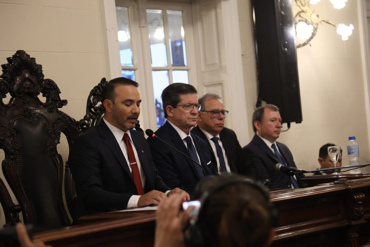 Passalacqua participó del acto de asunción del nuevo Gobernador de Corrientes 7 Passalacqua participó del acto de asunción del nuevo Gobernador de Corrientes imagen-6