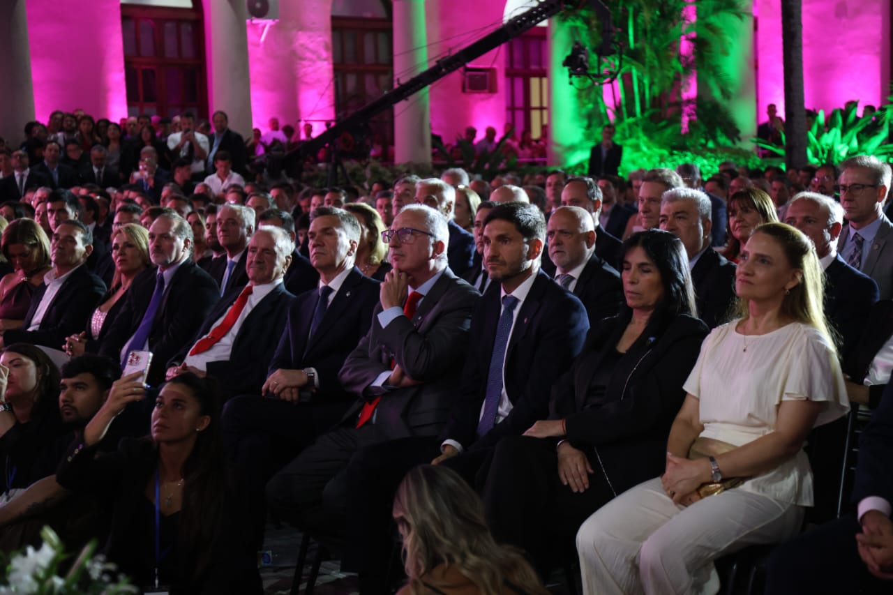 Passalacqua participó del acto de asunción del nuevo Gobernador de Corrientes 13 Passalacqua participó del acto de asunción del nuevo Gobernador de Corrientes imagen-12