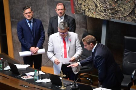 En sesión especial, Sebastián Macías fue electo nuevo Presidente de la Legislatura En sesión especial, Sebastián Macías fue electo nuevo Presidente de la Legislatura imagen-12