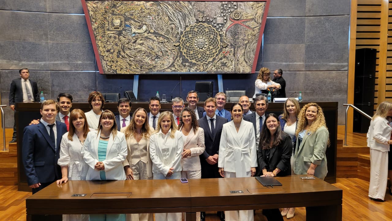 En sesión especial, Sebastián Macías fue electo nuevo Presidente de la Legislatura 23 En sesión especial, Sebastián Macías fue electo nuevo Presidente de la Legislatura imagen-22