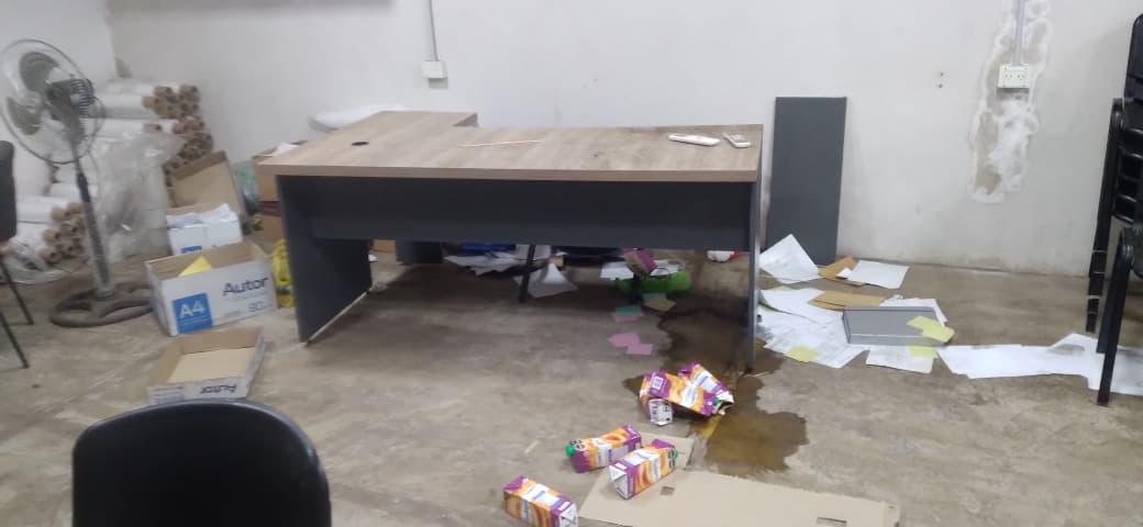 Robo en Garupá: ladrones ingresaron por el techo del galpón de una empresas de bebidas 3 Robo en Garupá: ladrones ingresaron por el techo del galpón de una empresas de bebidas imagen-2