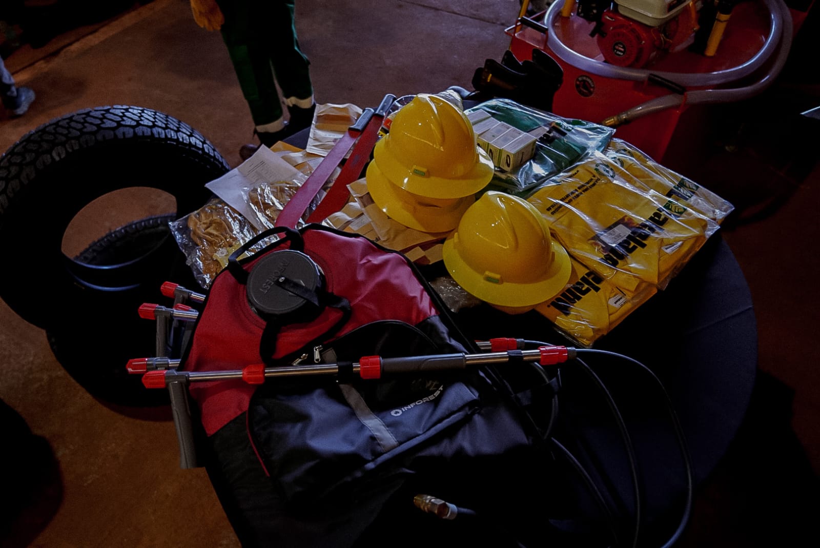 Passalacqua puso en marcha el sistema de Alerta Temprana de Incendios Forestales en Apóstoles y entregó equipamiento 19 Passalacqua puso en marcha el sistema de Alerta Temprana de Incendios Forestales en Apóstoles y entregó equipamiento imagen-18