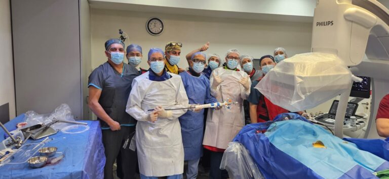 Inédito en la región y la tercera en el país: novedosa y revolucionaria intervención cardiaca mínimamente invasiva realizada en sanatorio posadeño Inédito en la región y la tercera en el país: novedosa y revolucionaria intervención cardiaca mínimamente invasiva realizada en sanatorio posadeño imagen-47