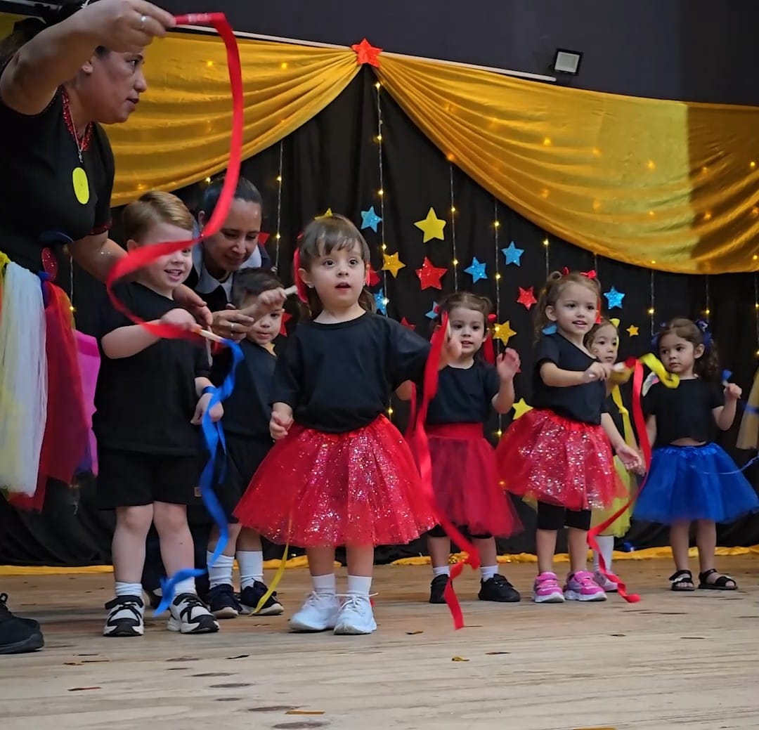 La Policía de Misiones cerró el ciclo lectivo 2025 del Jardín Maternal “Sueñitos” 5 La Policía de Misiones cerró el ciclo lectivo 2025 del Jardín Maternal “Sueñitos” imagen-4