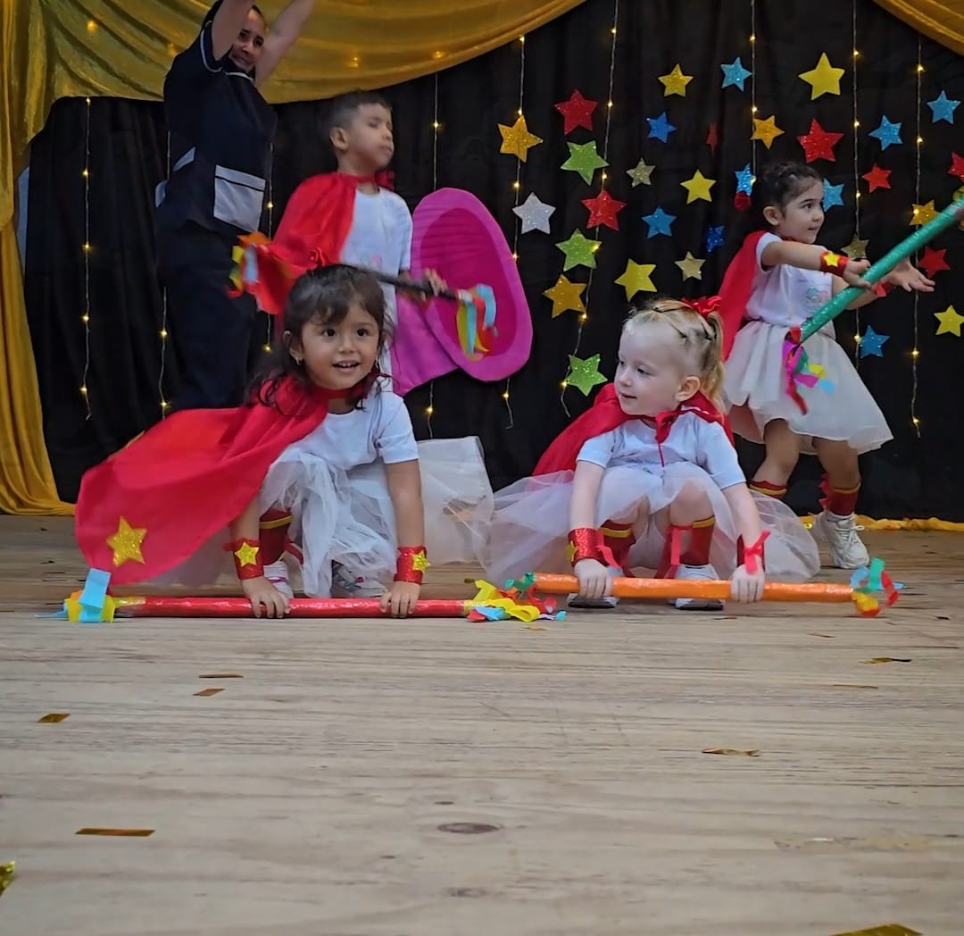 La Policía de Misiones cerró el ciclo lectivo 2025 del Jardín Maternal “Sueñitos” 13 La Policía de Misiones cerró el ciclo lectivo 2025 del Jardín Maternal “Sueñitos” imagen-12