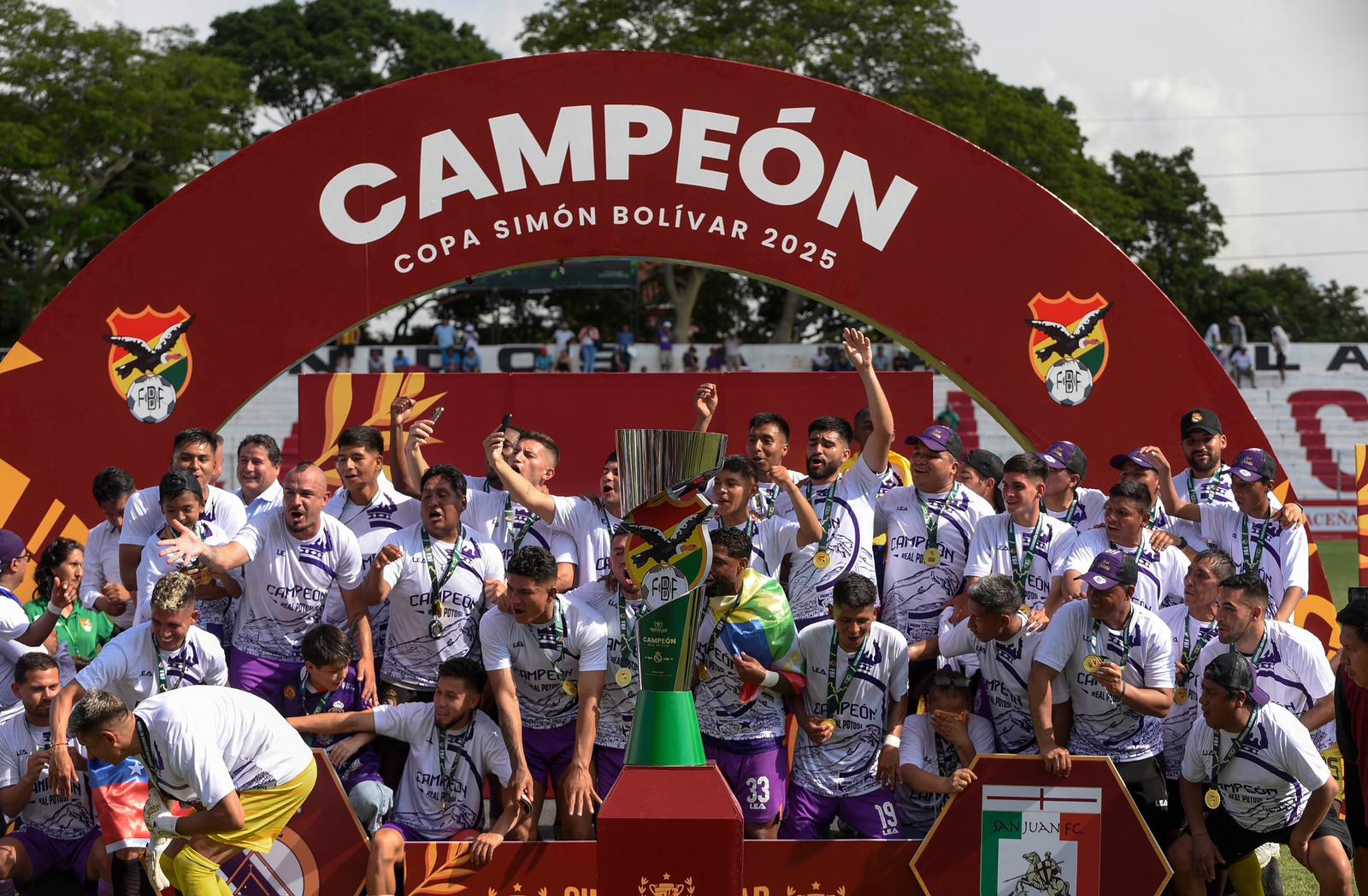 Fútbol: un misionero campeón en Bolivia 3 Fútbol: un misionero campeón en Bolivia imagen-2
