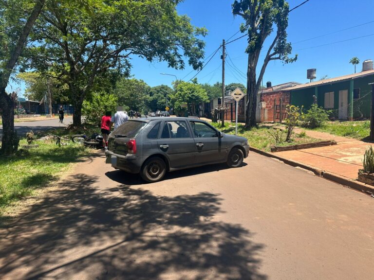 Siniestro vial en Posadas: una motociclista resultó herida tras colisionar con un automóvil Siniestro vial en Posadas: una motociclista resultó herida tras colisionar con un automóvil imagen-23