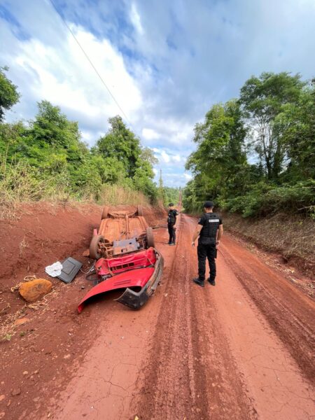 Despiste de automóvil dejó una mujer lesionada en Andresito Despiste de automóvil dejó una mujer lesionada en Andresito imagen-4