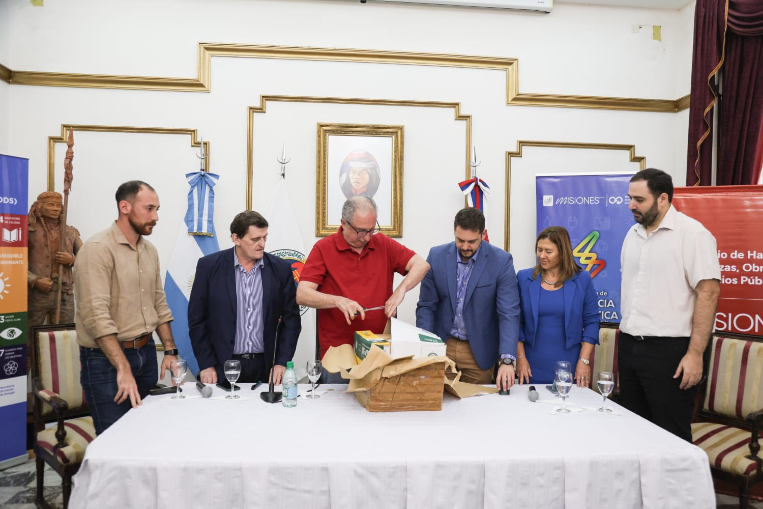 Obra histórica: Passalacqua encabezó la apertura de ofertas para la línea de 132 kV que abastecerá a más de 100 mil familias en 30 municipios imagen-16