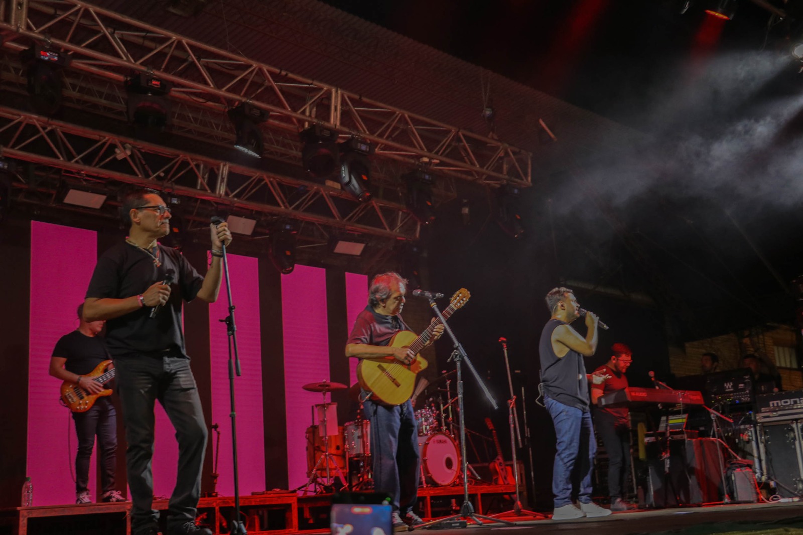 Casi 100 mil personas disfrutaron de la Fiesta Nacional de la Navidad del Litoral en Leandro N. Alem 5 Casi 100 mil personas disfrutaron de la Fiesta Nacional de la Navidad del Litoral en Leandro N. Alem imagen-4