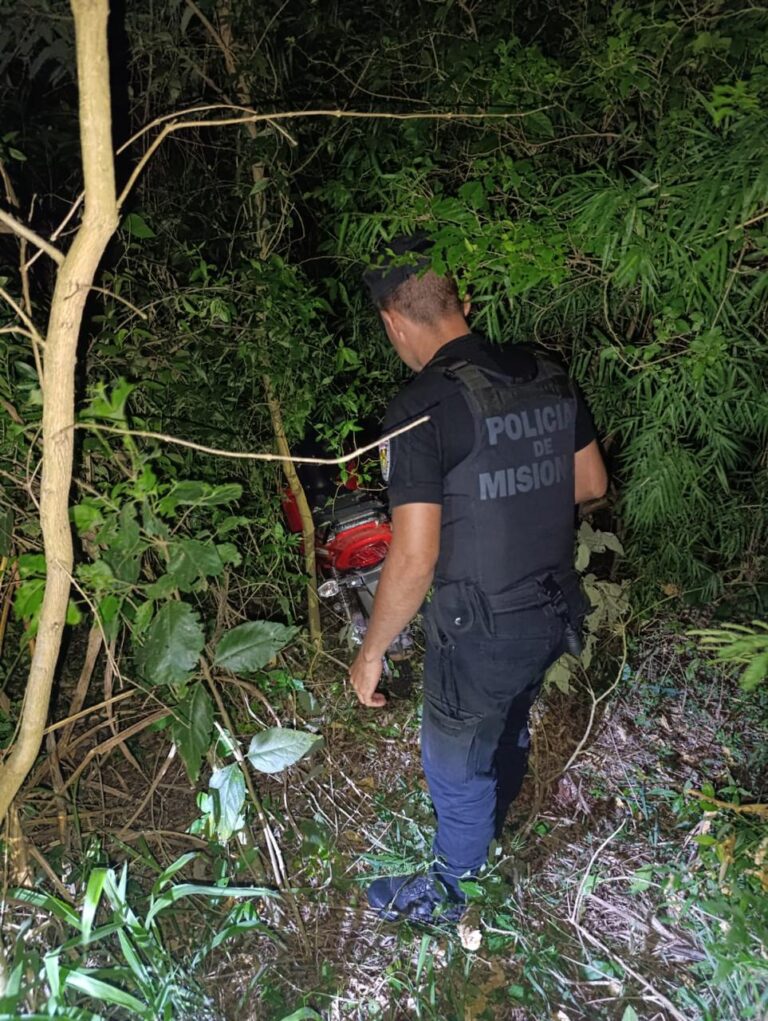 Una mujer fue herida de un disparo en un confuso episodio que investiga la Policía en Alem Una mujer fue herida de un disparo en un confuso episodio que investiga la Policía en Alem imagen-3