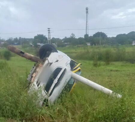 Despiste de automóvil deja dos personas lesionadas en el Acceso Sur de Posadas imagen-11