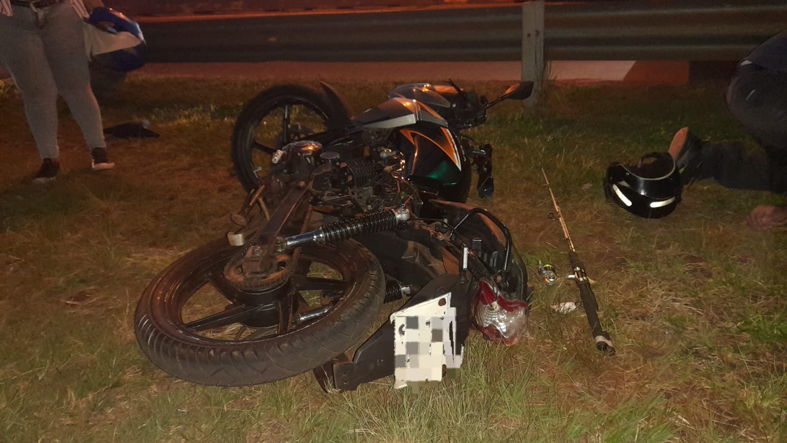 Despiste de motocicleta dejó un joven lesionado en Posadas Despiste de motocicleta dejó un joven lesionado en Posadas imagen-1