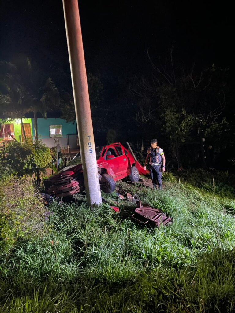 Comandante Andresito: despiste vehicular dejó una mujer lesionada en la Ruta Provincial 19 Comandante Andresito: despiste vehicular dejó una mujer lesionada en la Ruta Provincial 19 imagen-15
