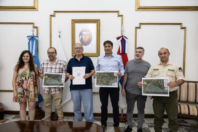 Passalacqua firmó un convenio para incorporar 247 hectáreas de bosque nativo al sistema de áreas protegidas Passalacqua firmó un convenio para incorporar 247 hectáreas de bosque nativo al sistema de áreas protegidas imagen-19