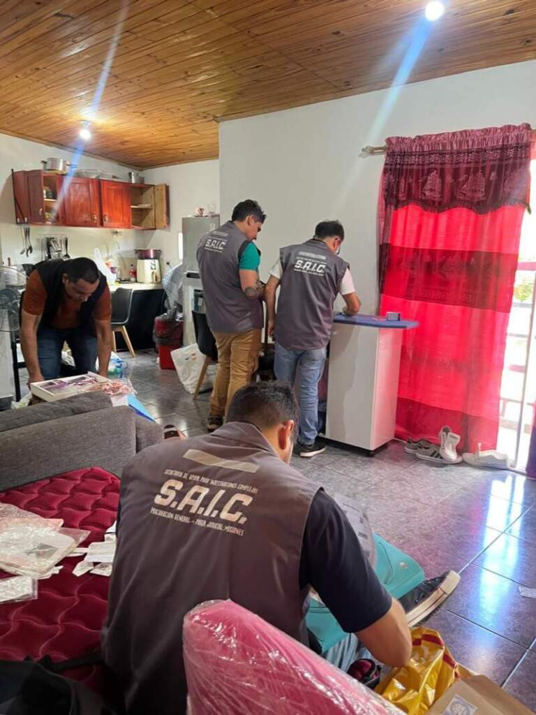 Desarticulan maniobra de estafas con tarjetas apócrifas y pagos electrónicos imagen-43