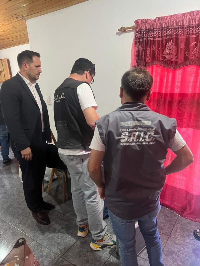 Desarticulan maniobra de estafas con tarjetas apócrifas y pagos electrónicos 5 Desarticulan maniobra de estafas con tarjetas apócrifas y pagos electrónicos imagen-4