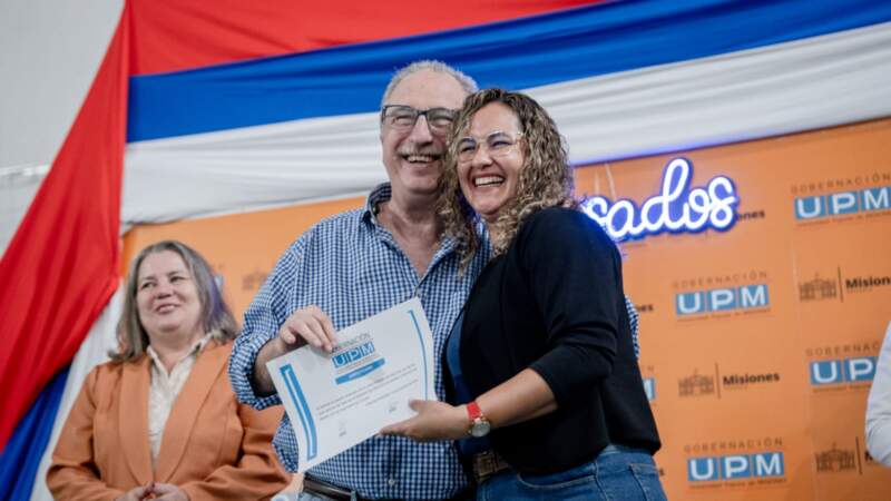 "Nadie se salva solo": el mensaje de Passalacqua en el acto de egresados de la Universidad Popular de Misiones imagen-4