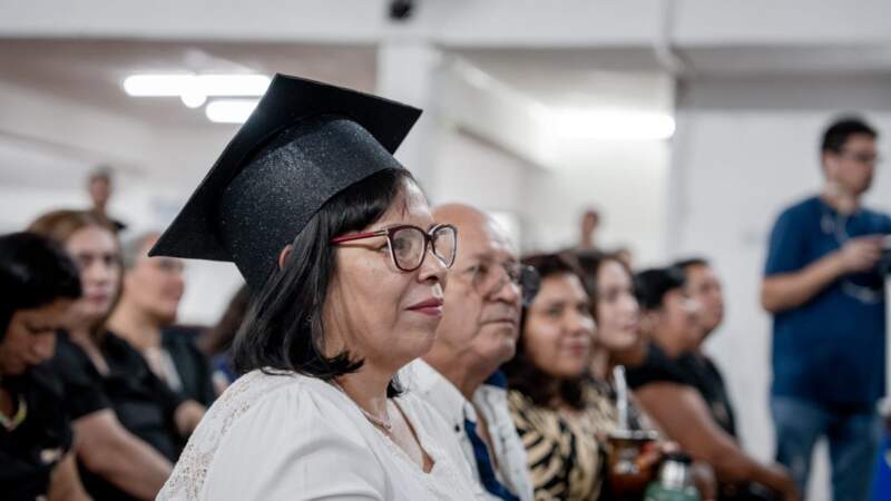"Nadie se salva solo": el mensaje de Passalacqua en el acto de egresados de la Universidad Popular de Misiones imagen-12