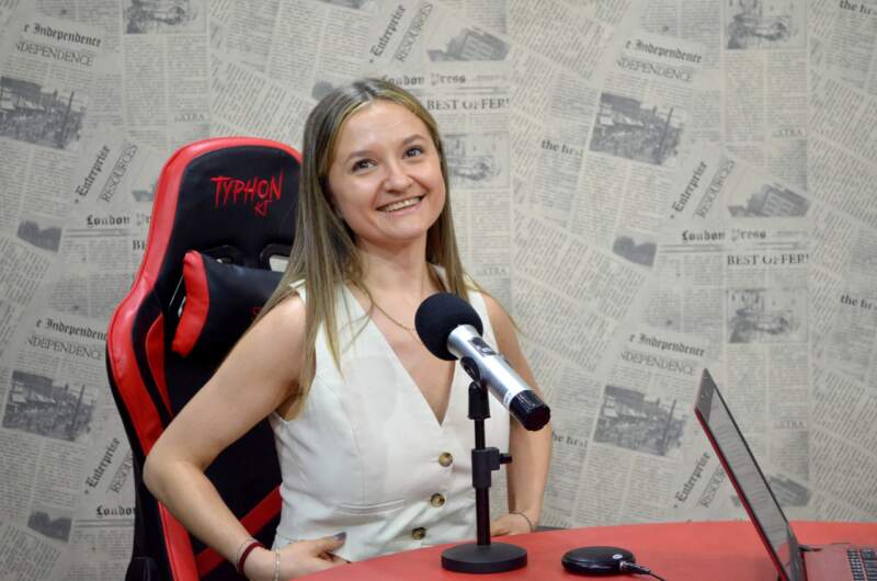 Entre el aula y la ciudad: Yamila Bresiski explicó cómo combina docencia artística, murales y formación cultural en Misiones 11 Entre el aula y la ciudad: Yamila Bresiski explicó cómo combina docencia artística, murales y formación cultural en Misiones imagen-10