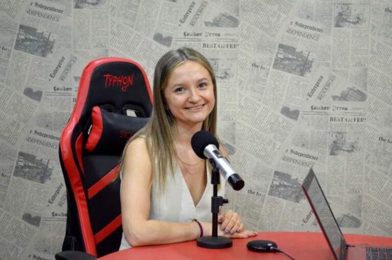 Entre el aula y la ciudad: Yamila Bresiski explicó cómo combina docencia artística, murales y formación cultural en Misiones imagen-39