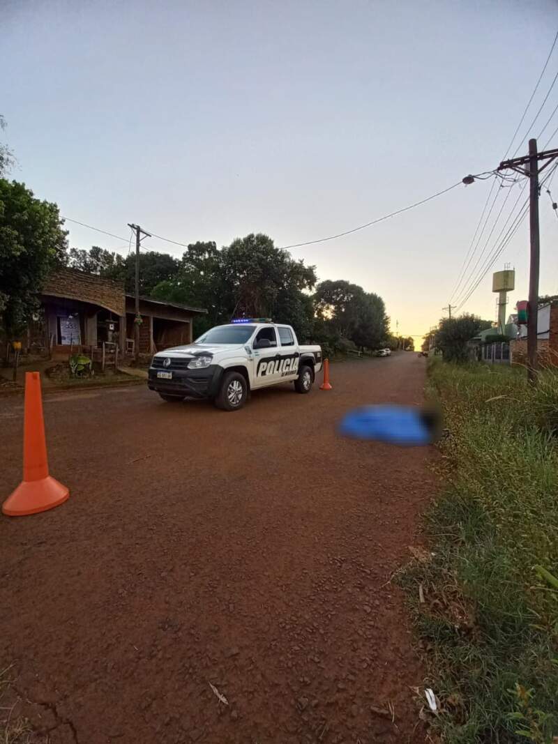 San José: un hombre murió en la vía pública tras sufrir un paro cardiorrespiratorio imagen-6