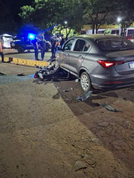 Jardín América: siniestro vial en la Ruta Nacional 12 dejó dos personas lesionadas Jardín América: siniestro vial en la Ruta Nacional 12 dejó dos personas lesionadas imagen-5