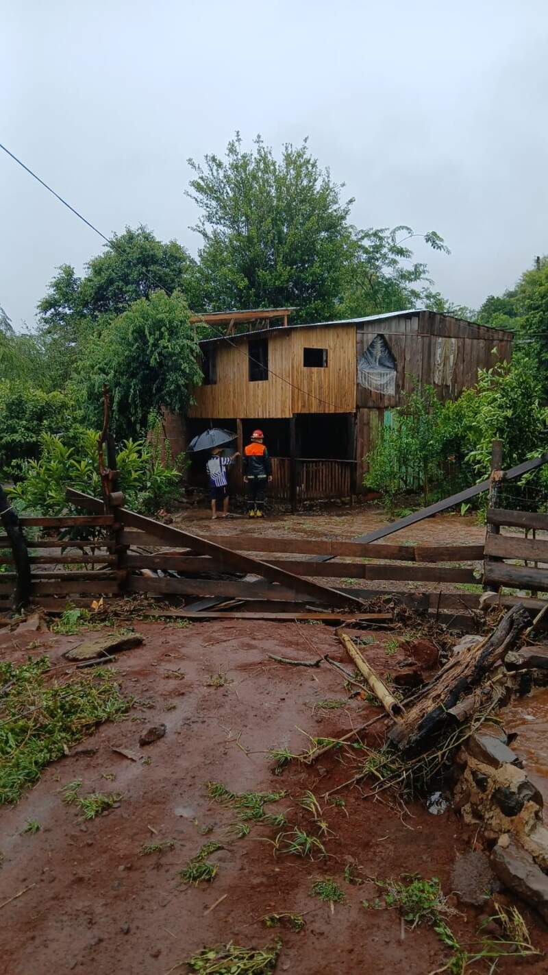 Anegamientos y desbordes de arroyos en Misiones por las intensas lluvias imagen-6