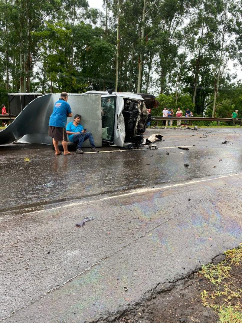 Siniestro vial múltiple con cuatro víctimas fatales en la Ruta Nacional 12 imagen-4